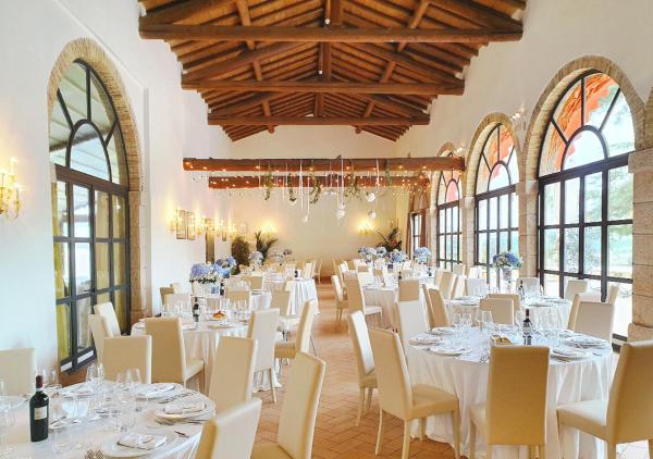 Na fotografii je vidět objekt Hotel Villa Cariola nacházející se ve městě Dolcè.