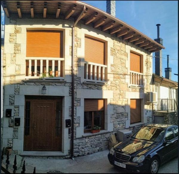 A la foto es mostra l'objecte Casa Cesar situat a la ciutat de Pereiro.
