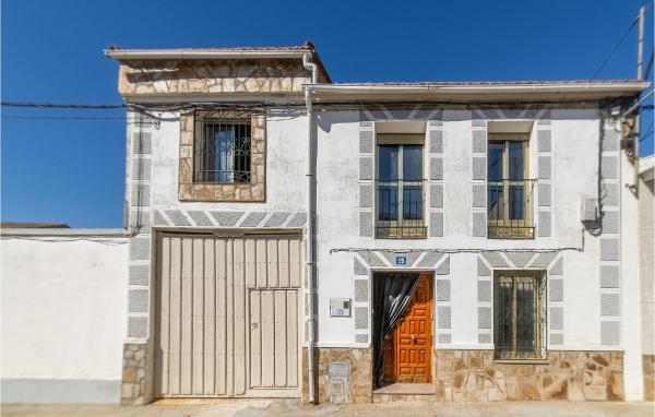 A la foto es mostra l'objecte Stunning Home In Villarrín De Campos situat a la ciutat de Aspariegos.