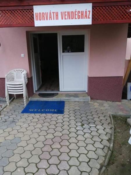På bildet vises objektet HORVÁTH VENDÉGHÁZ som ligger i byen Molnári.