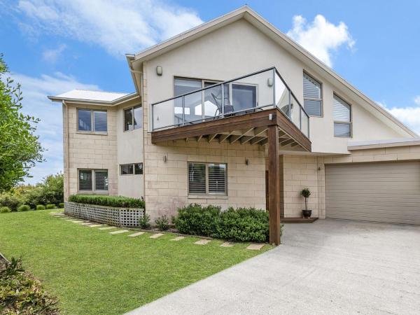 写真にはRosebrook市にあるConnolly Houseが写っています。