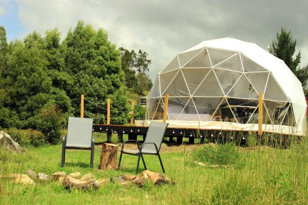 A la foto es mostra l'objecte Glamping Caliza La Calera situat a la ciutat de San Blas.