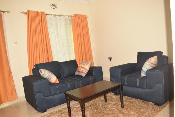 La photo montre l'objet Stylish 2BR with Wi-Fi and secure parking situé dans la ville de Kakamega.