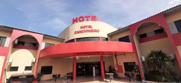 Na zdjęciu widoczny jest obiekt Hotel Cancioneiro położony w mieście Sinop.