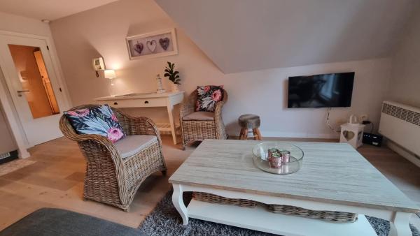 Gezellige studio in residentie Maison Blanche op 50m van het strand, Де-Хаан