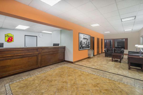 Foto 2: Super 8 by Wyndham Knoxville North/Powell