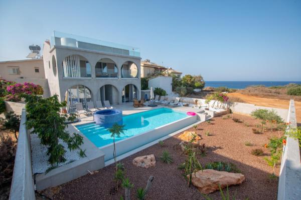 A la foto es mostra l'objecte Protaras Art House Seviews situat a la ciutat de Protaras.