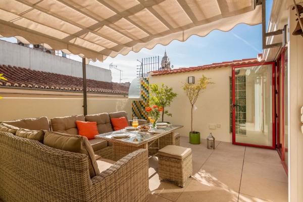 Emma Penthouse in Malaga by Solaga Holiday Homes, Málaga