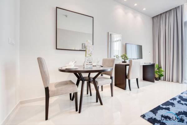 Na fotografii je vidět objekt Restful Studio at Celestia A Dubai South by Deluxe Holiday Homes nacházející se ve městě Dubaj.
