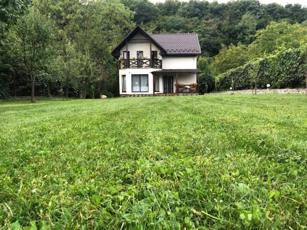 Na zdjęciu widoczny jest obiekt Rest House 6A położony w mieście Lisarnya.