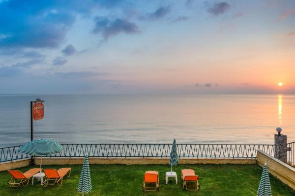Nella foto è visibile l'oggetto Andreolas Luxury Suites situato nella città di Tsilivi.