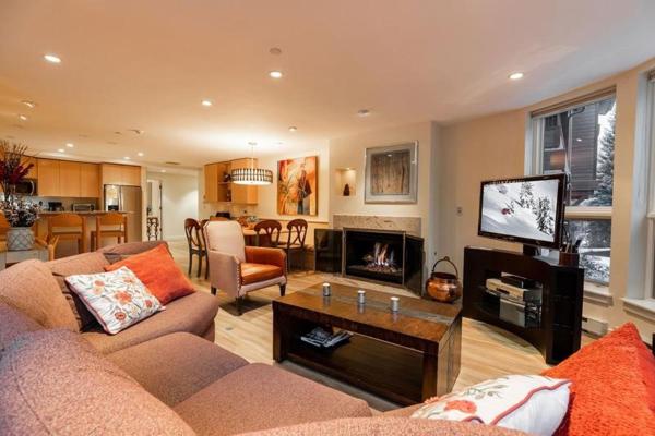 Ski In Ski Out Condo With Access To Vail Mountain - Vail, CO