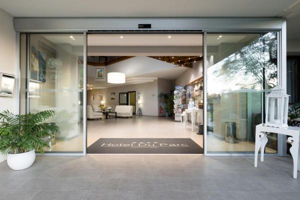 A la foto es mostra l'objecte Hotel Du Parc situat a la ciutat de Sirmione.