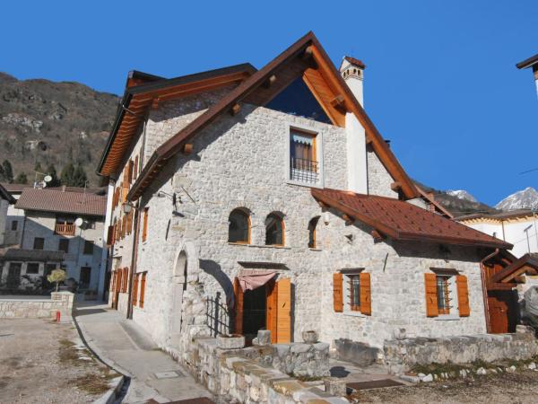 Apartment Albergo Diffuso - Cjasa Ustin-5 By Interhome - Andreis