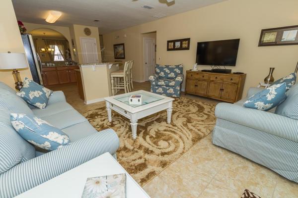 Foto 8: Extended Pool Deck - South Facing - Pool & Spa - Game Room - Family Friendly - Nr Disney