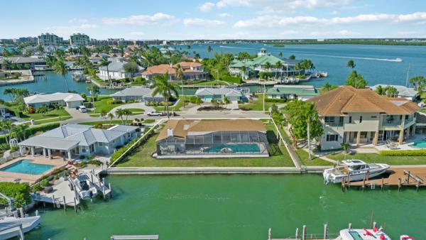 Zdjęcie 9: ELEVATED 955 - Spacious Family Riverfront home 4 Bedrooms