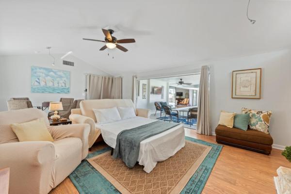 Zdjęcie 6: ELEVATED 955 - Spacious Family Riverfront home 4 Bedrooms