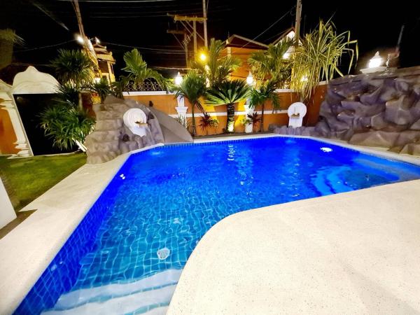Izzyland Luxury Pool Villa Pattaya Walking Street 5 Bedrooms - Pattaya City