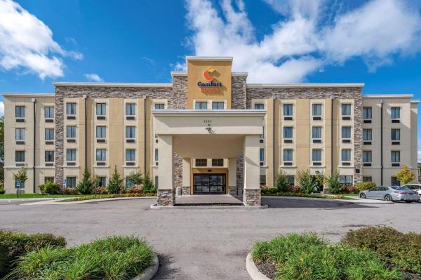 A la foto es mostra l'objecte Comfort Suites Columbus Airport situat a la ciutat de Columbus.