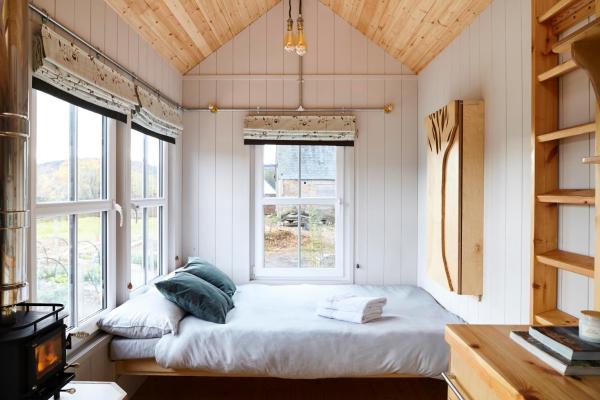 Billede 8: Aileen - Unique tiny house with wood fired roll top bath in heart of the Cairngorms