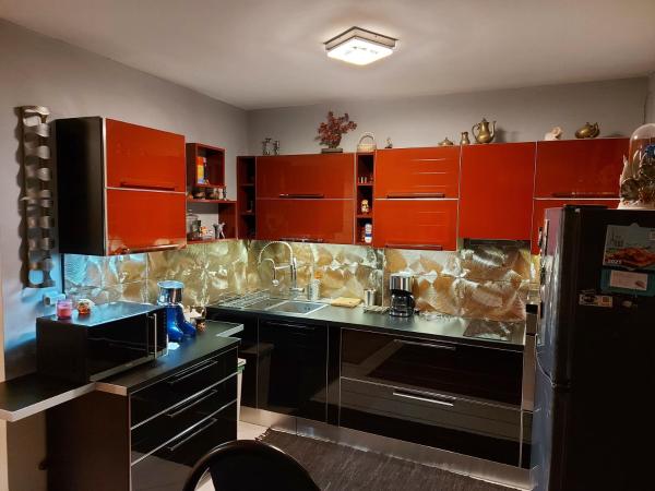 A la foto es mostra l'objecte One bedroom apartment new with large living room situat a la ciutat de Atenes.