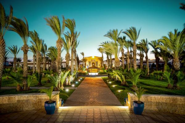 写真にはアガディール市にあるROBINSON AGADIR - All Inclusiveが写っています。