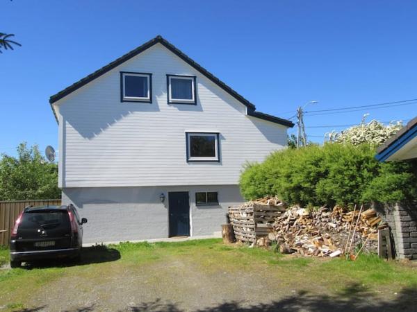 Airbnb and Booking at Postvegen 95, Vigra