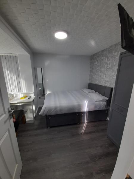 A la foto es mostra l'objecte Glorious BnB Longbridge situat a la ciutat de Longbridge.