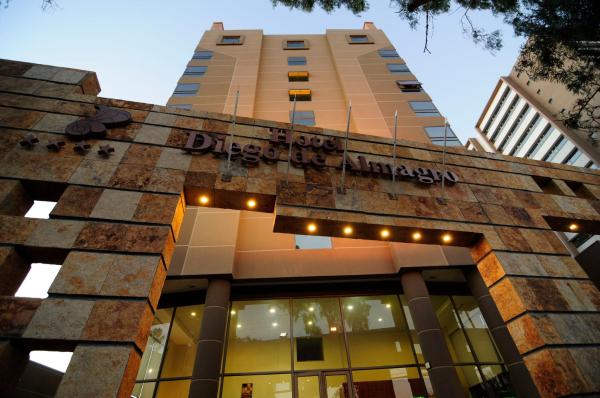 Na zdjęciu widoczny jest obiekt Hotel Diego De Almagro Calama położony w mieście Calama.