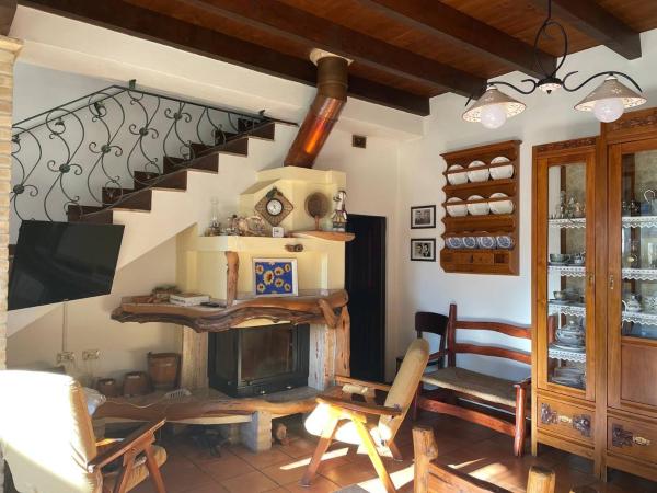 På billedet ses objektet Aventina Holiday Home beliggende i byen Burcèi.