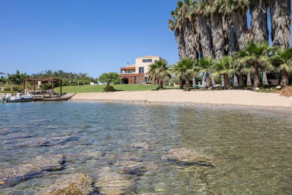 A la foto es mostra l'objecte Villa Lygia situat a la ciutat de Petres.