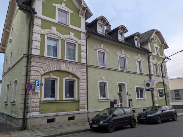 写真にはヴァイデン市にあるMonteurunterkunft Weiden by HausGruenerBaumが写っています。