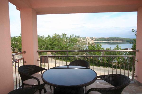 En la foto se muestra el objeto Apartment Soline 4 ubicado en la ciudad de Soline.