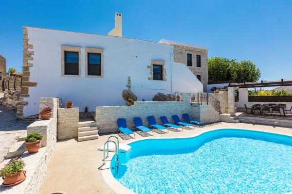 Penthe Manor House, Rustic Secret Retreat, By Thinkvilla - Creta