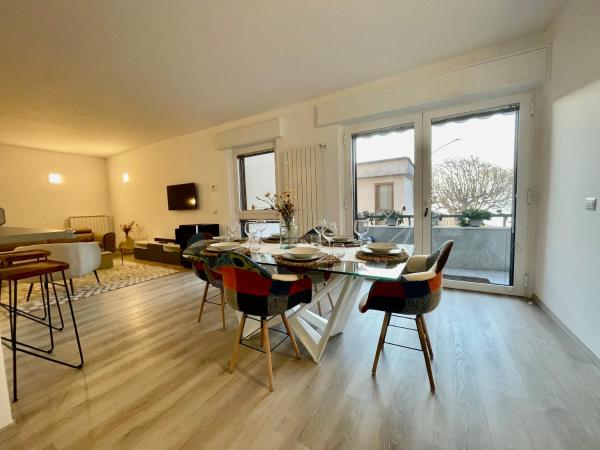 På billedet ses objektet San Martino Lake View Apartment beliggende i byen Ispra.