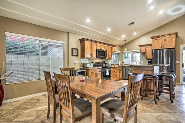 Pool, Golf Course Views Desert Oasis in Glendale的照片7