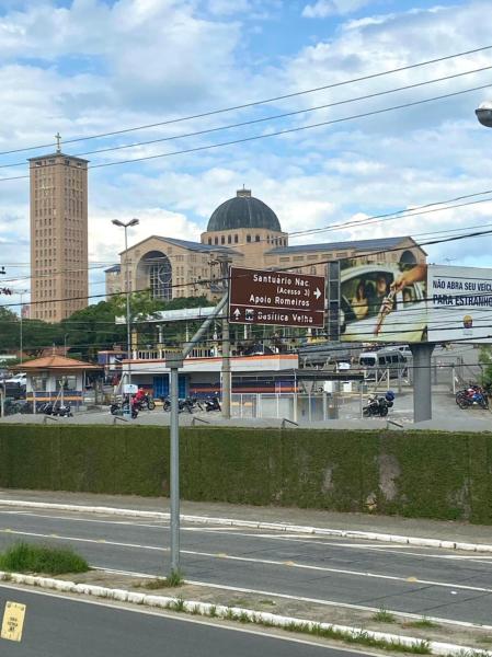 Na fotografii je vidět objekt Casa de Temporada Ubirajara nacházející se ve městě Aparecida.
