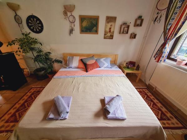Фотография 2: Apt - Sleeps 2 - Balcony - Pets Ok
