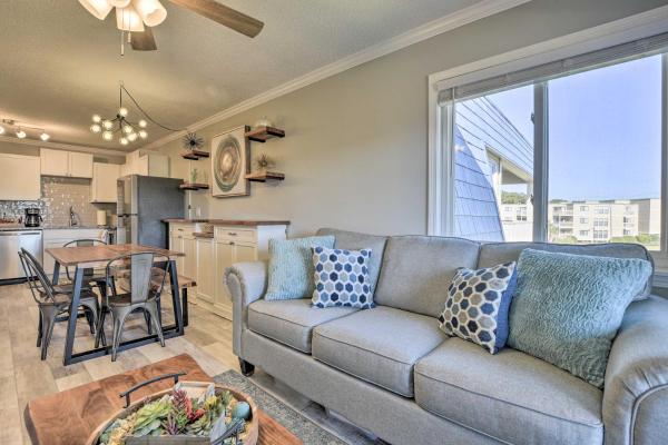 Zdjęcie 5: Beachfront Condo w/ Balcony: Walk to Apache Pier