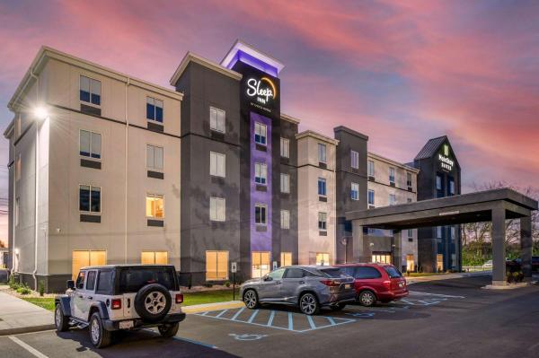 Na fotografii je vidět objekt Sleep Inn nacházející se ve městě Georgetown.