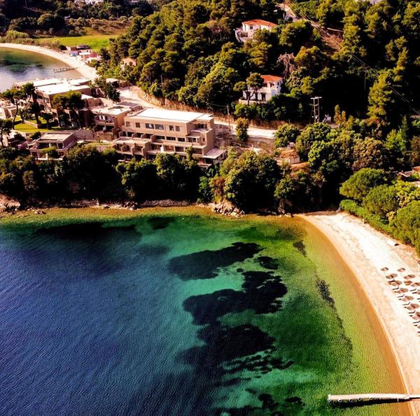 A la foto es mostra l'objecte Cape Kanapitsa Hotel & Suites situat a la ciutat de Kanapitsa.