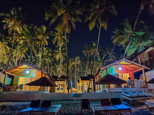 Next ta Sea, Palolem