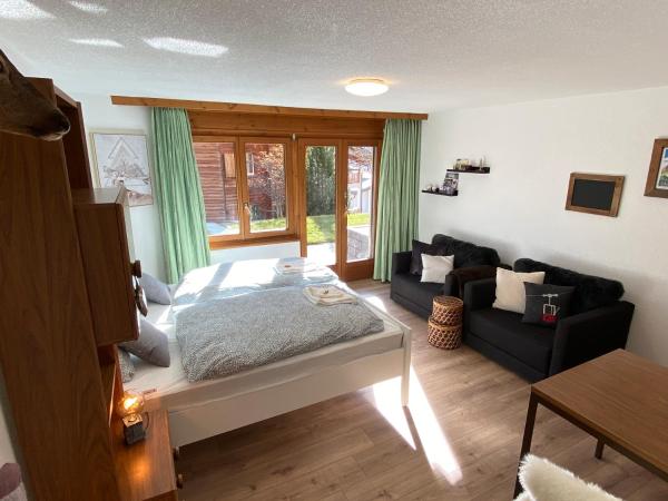 A la foto es mostra l'objecte Haus Alpalin - adjacent studios 'Mischabel', cosy, central situat a la ciutat de Saas-Fee.