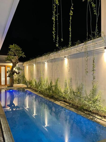 Marades Tropical Villa - Bantul