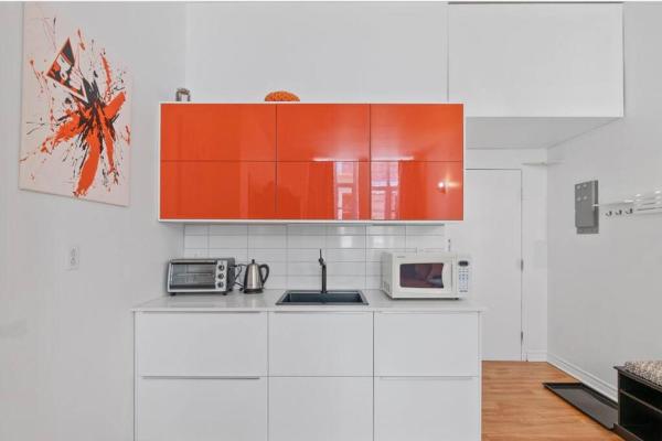 Kuva 6: INITIAL - ORANGE studio - Centre-Ville de Québec