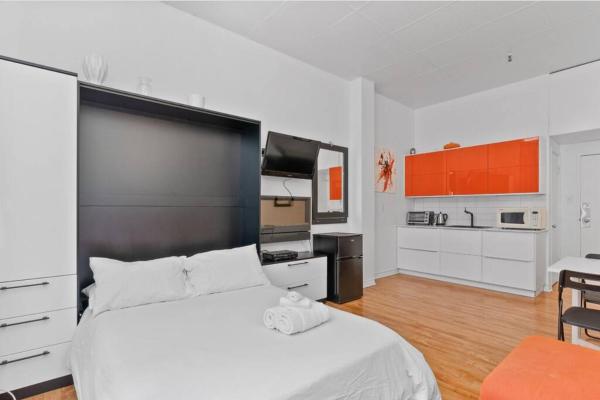 Kuva 3: INITIAL - ORANGE studio - Centre-Ville de Québec
