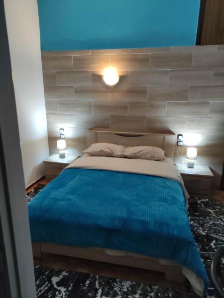 På billedet ses objektet G M 5 ROOMS KENTRO in the heart of the city beliggende i byen Larisa.