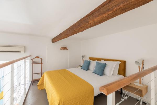 Iflat Yellow Monti Studio Apartment - Monti