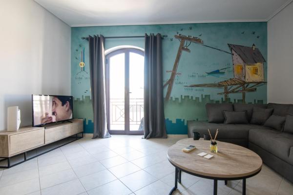 A la foto es mostra l'objecte Petrino Suites Mesolonghi situat a la ciutat de Mesolóngion.