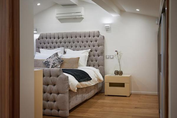 Foto 3: Sunlight Properties - Palme D Or - 2 Bedrooms, modern holiday rental apartment, hyper central